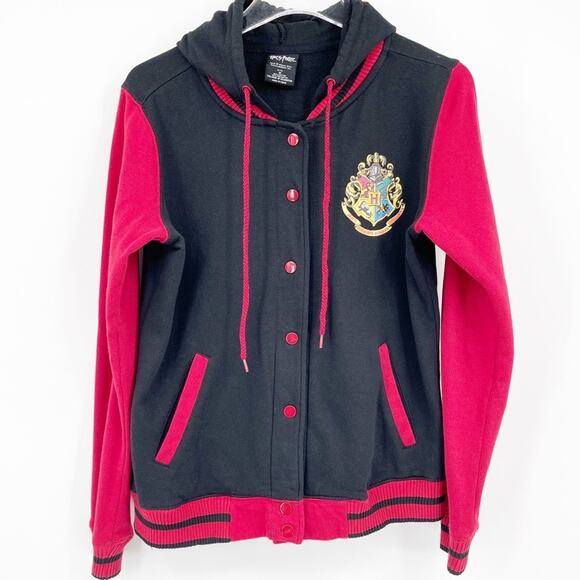 HARRY POTTER Hogwarts Retro Varsity Jacket - Picture 7 of 7
